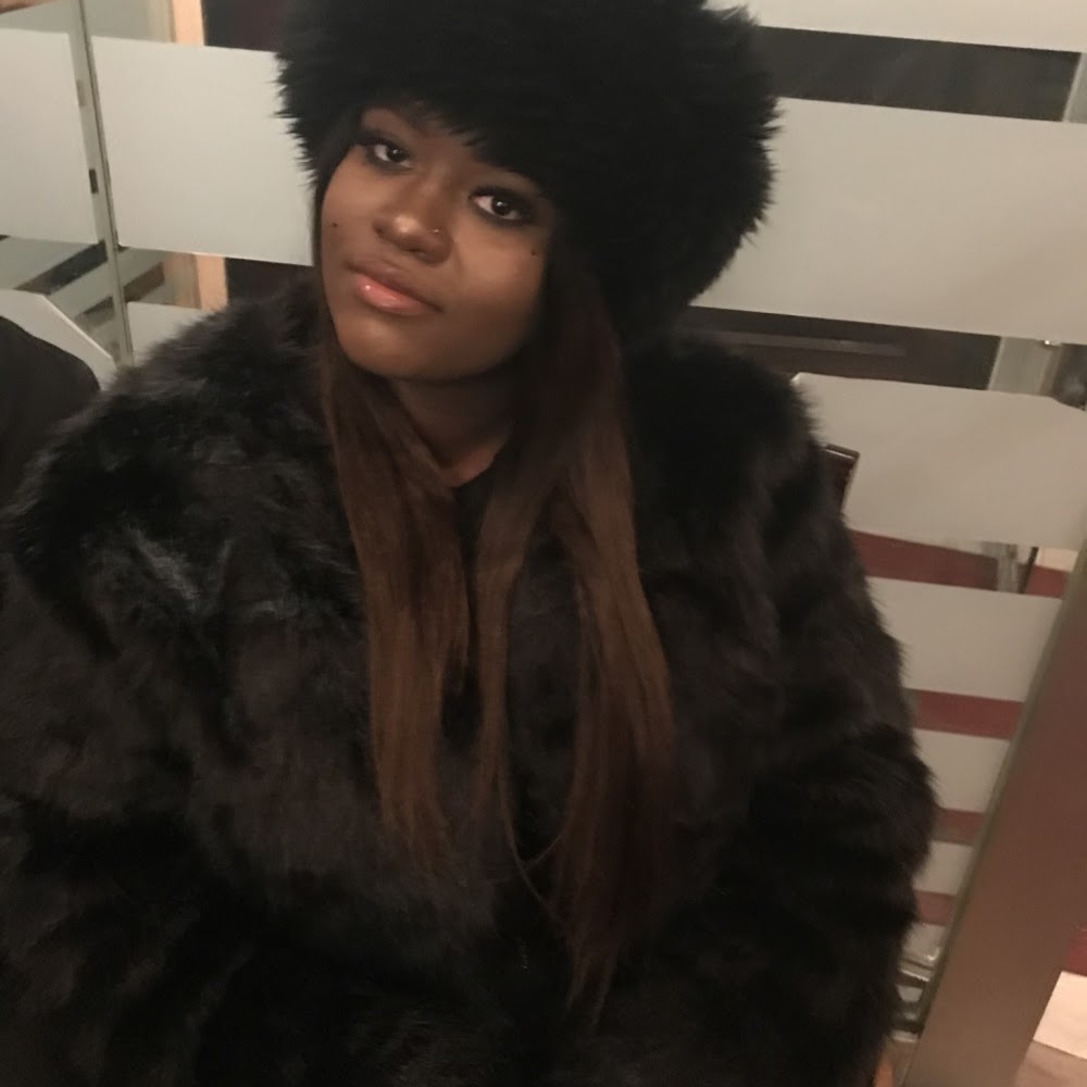 Meet your Posher, Jasmine